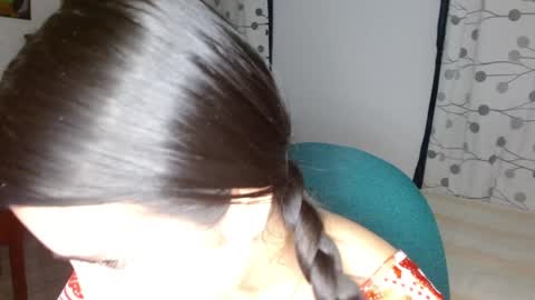 Mia online show from December 30, 11:38 pm