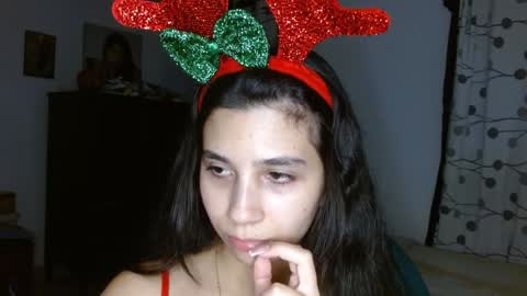 Mia online show from December 31, 11:06 pm