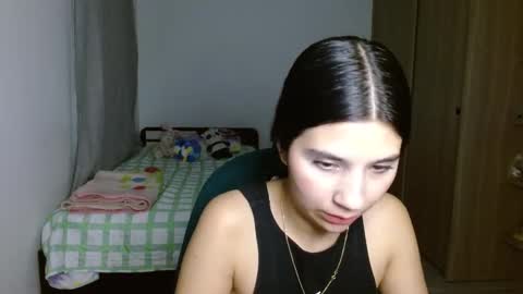 Mia online show from September 18, 1:51 am