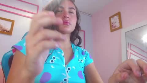 Mia  online show from February 21, 1:11 am