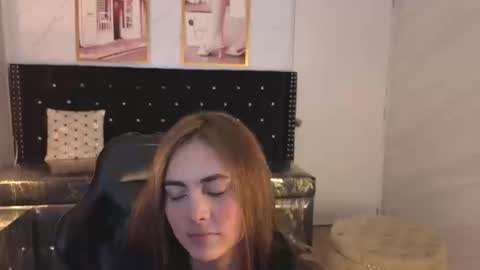 Mia  online show from September 10, 9:59 pm