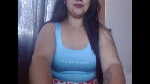 Snapshot of mia_beautiful1 chatting on May 15, 5:42 pm mia_beautiful1 online show from May 15, 5:42 pm