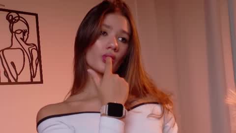 Snapshot of mia_benett_ chatting on July 1, 2:18 pm Mia Benett online show from July 1, 2:18 pm