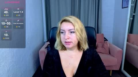 Mia online show from September 26, 6:39 am