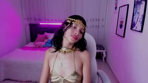 Mia online show from November 10, 9:14 pm