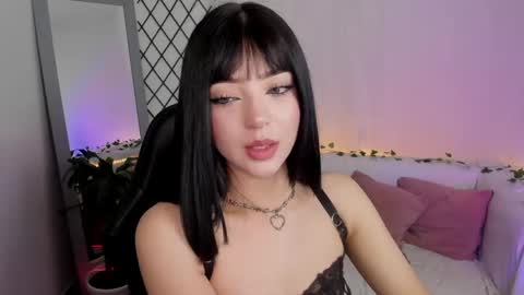 mia_collins_b online show from June 2, 7:38 pm