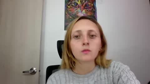 Snapshot of mia_dca chatting on December 13, 10:59 pm mia_dca online show from December 13, 10:59 pm