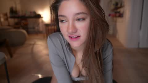 Snapshot of mia_dynasty chatting on November 28, 6:32 pm Mia online show from November 28, 6:32 pm