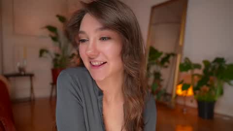 Snapshot of mia_dynasty chatting on July 24, 9:35 pm Mia online show from July 24, 9:35 pm