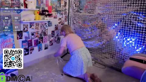 Mia online show from March 27, 8:26 am