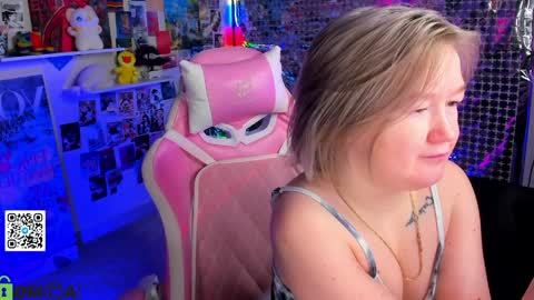 Mia online show from April 6, 4:46 am