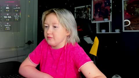 Mia online show from June 9, 2:56 am