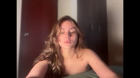 mia_ferrer777 online show from March 1, 4:31 pm