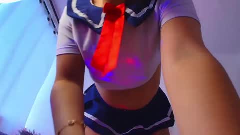 Snapshot of mia_flames chatting on November 13, 9:25 pm Mia flames online show from November 13, 9:25 pm