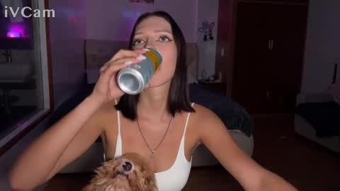 mia_floo online show from October 22, 2:39 pm