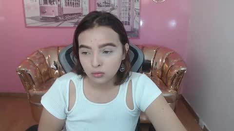 Mia online show from December 17, 12:55 pm