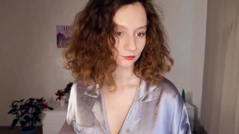 Mia  online show from January 29, 9:33 am