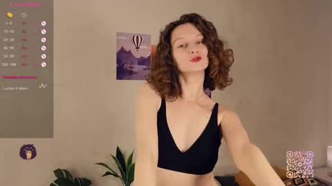 Mia  online show from September 14, 1:32 pm