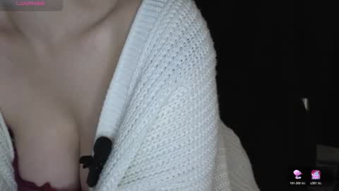 Snapshot of mia_g0ld chatting on January 31, 8:40 pm Golden ones online show from January 31, 8:40 pm