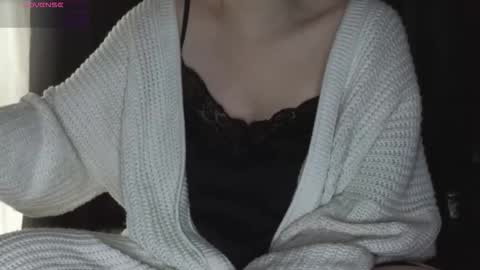 Snapshot of mia_g0ld chatting on February 9, 3:27 pm Golden ones online show from February 9, 3:27 pm