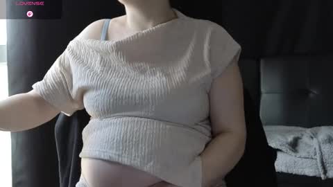 Snapshot of mia_g0ld chatting on March 24, 1:38 pm Golden ones online show from March 24, 1:38 pm