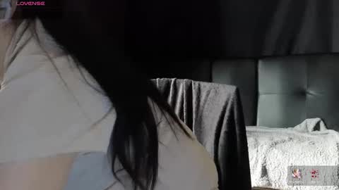 Snapshot of mia_g0ld chatting on March 26, 3:39 pm Golden ones online show from March 26, 3:39 pm