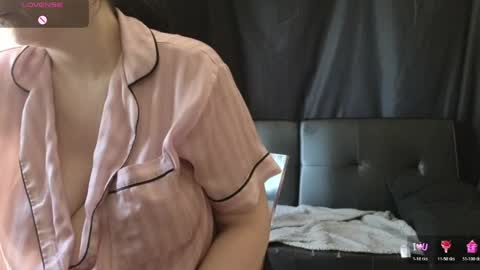 Snapshot of mia_g0ld chatting on April 7, 12:27 pm Golden ones online show from April 7, 12:27 pm