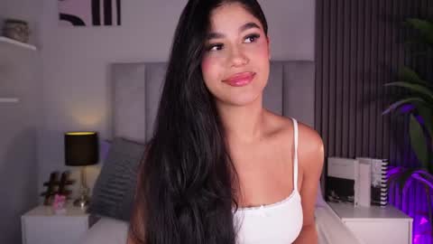 Mia  online show from April 21, 12:44 pm