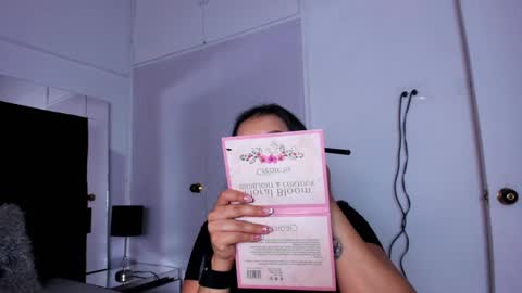Snapshot of mia_garcia2 chatting on December 6, 8:40 pm MIA online show from December 6, 8:40 pm