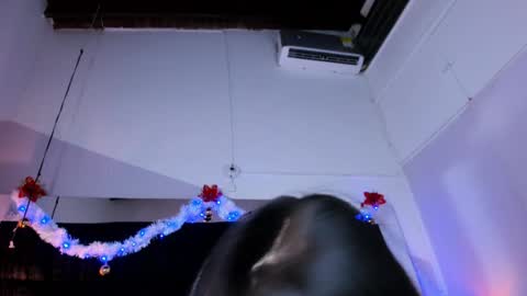 Snapshot of mia_garcia2 chatting on December 8, 3:21 am MIA online show from December 8, 3:21 am