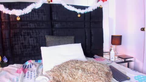 Snapshot of mia_garcia2 chatting on December 14, 12:55 am MIA online show from December 14, 12:55 am