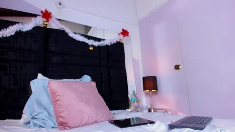 Snapshot of mia_garcia2 chatting on December 29, 3:33 am MIA online show from December 29, 3:33 am