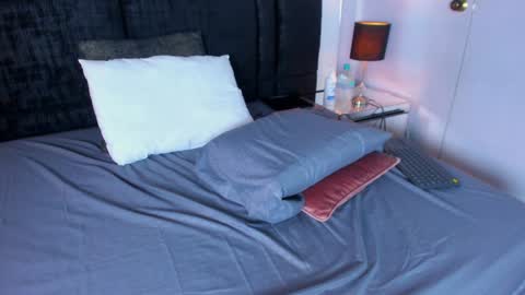 Snapshot of mia_garcia2 chatting on January 12, 1:00 am MIA online show from January 12, 1:00 am