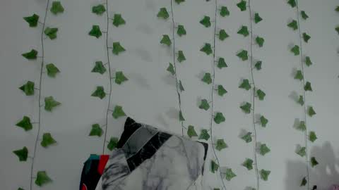 Snapshot of mia_garcia2 chatting on February 6, 10:35 pm MIA online show from February 6, 10:35 pm