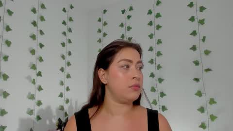 Snapshot of mia_garcia2 chatting on February 10, 10:14 pm MIA online show from February 10, 10:14 pm