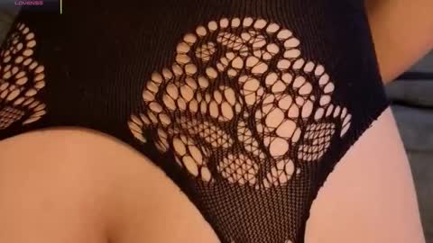 M I A  online show from December 13, 8:14 pm