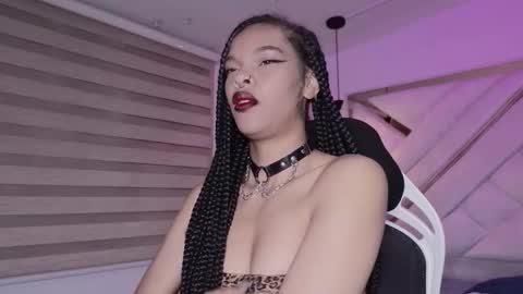 Mia online show from March 18, 3:42 am