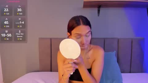 mia_gil_ online show from September 20, 7:37 pm