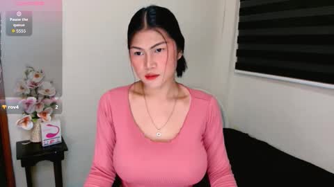 mia online show from October 13, 3:01 pm