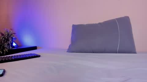  I am Mia  online show from February 7, 11:36 am