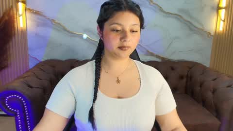 Mia online show from September 23, 8:01 pm