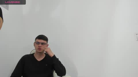 mia_ian online show from April 20, 9:38 pm