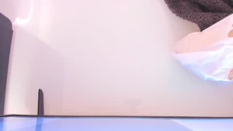 Snapshot of mia_jonnees chatting on October 21, 12:06 pm online show from October 21, 12:06 pm