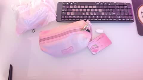 Snapshot of mia_jonnees chatting on October 23, 12:15 pm online show from October 23, 12:15 pm