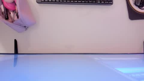 Snapshot of mia_jonnees chatting on November 18, 12:20 pm online show from November 18, 12:20 pm