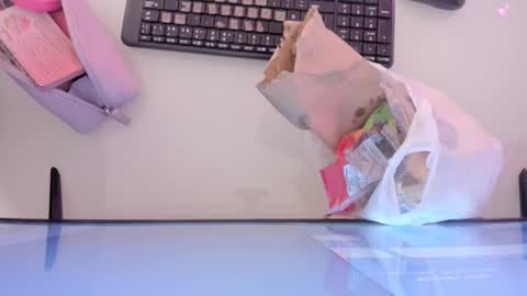 Snapshot of mia_jonnees chatting on November 19, 12:05 pm online show from November 19, 12:05 pm