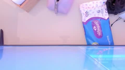    online show from November 29, 12:19 pm