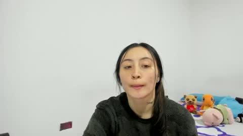 mia kaneee online show from December 28, 5:33 am