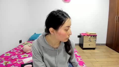 mia kaneee online show from January 11, 4:06 am