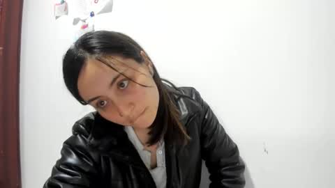 mia kaneee online show from February 4, 1:45 am
